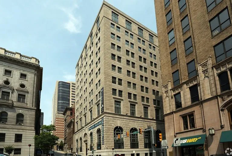 The Lenore — Photo 18