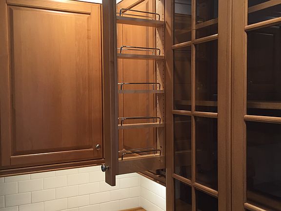 3rd image of 1325 Hillcrest Ave NW