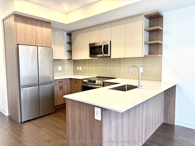 420 Lawrence Heights Way — Photo 4