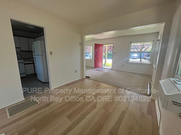 2nd image of 44 Lorraine St