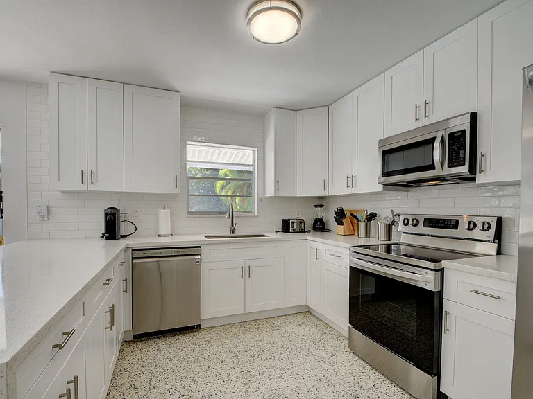 1171 Bimini Ln — Photo 18