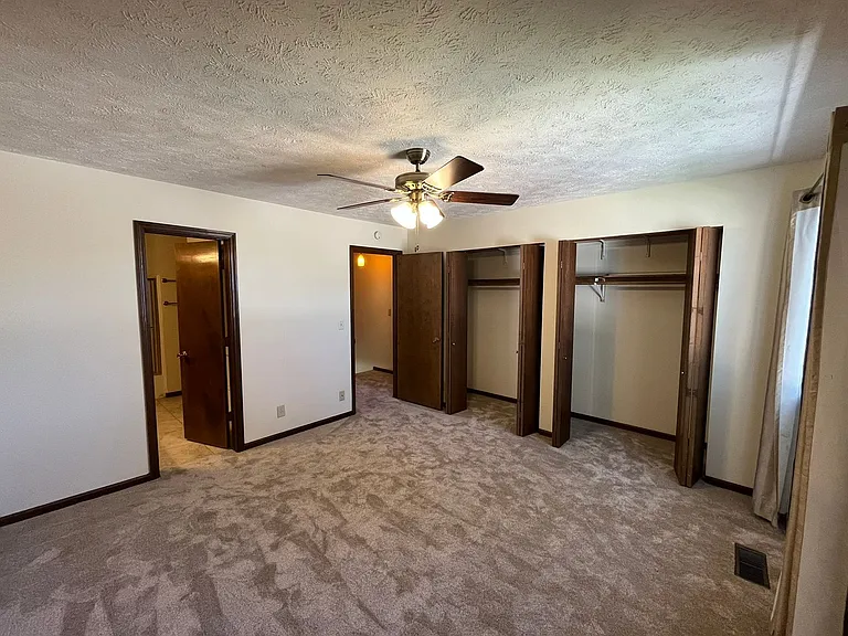 3027 W Capital Ave #5 — Photo 9