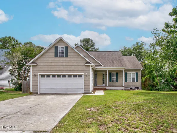 113 Southern Magnolia Court, Hampstead, NC 28443