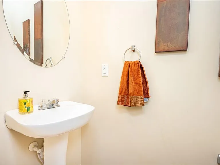 7761 Sylvaner Ln — Photo 11