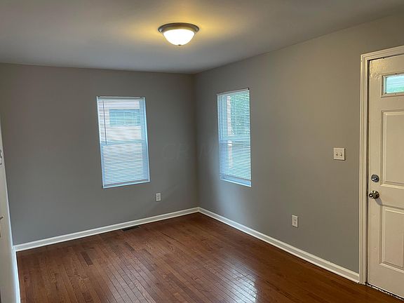 2nd image of 2382 Velma Ave