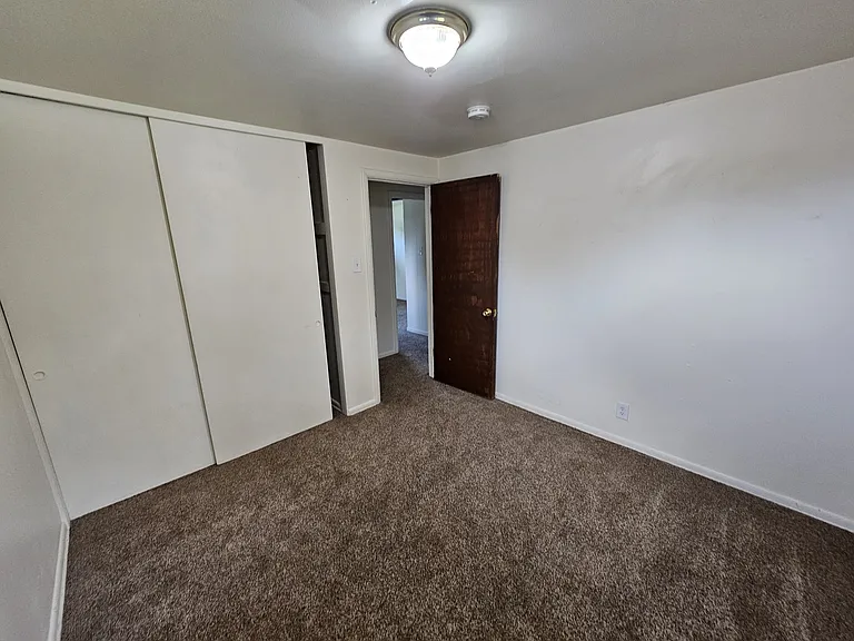 Upstairs 2nd Bedroom