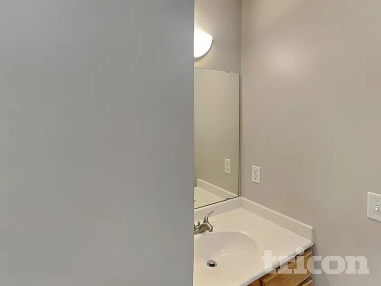 7010 S Park Dr — Photo 13