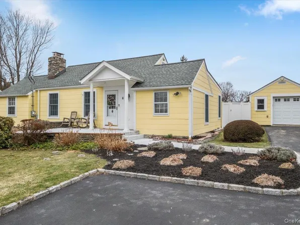 6 Crest Drive N, Yorktown Heights, NY 10598