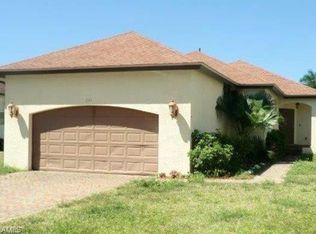 241 Benson St, Naples, FL 34113