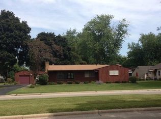 1707 W Downer Pl, Aurora, IL 60506