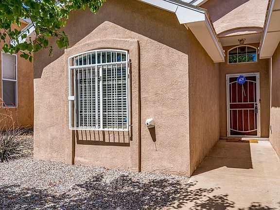 2nd image of 6815 Calle Cielo SW