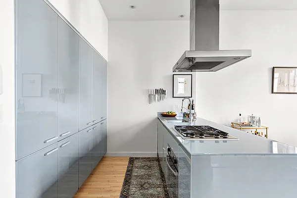 Rented by Compass | media 28