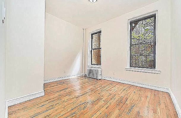 2nd image of 230 E 25th St APT 5D
