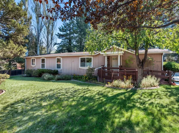 1028 SE Black Ridge Pl, Bend, OR 97702