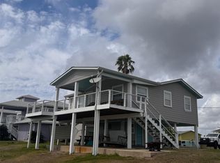 103 S T Head Dr, Seadrift, TX 77983