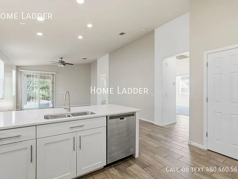 3234 E Dogwood Pl — Photo 13