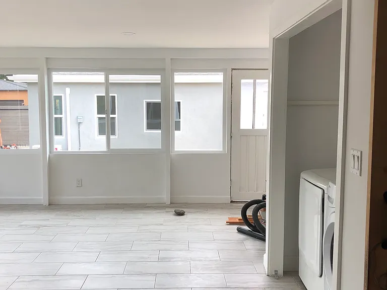 4314 W 173rd St — Photo 3