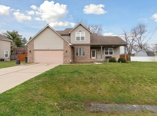 2347 Meadowlane Ct, Burton, MI 48519