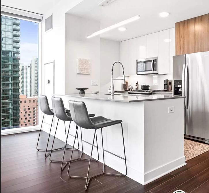 1st image of 431 N Orleans St #301