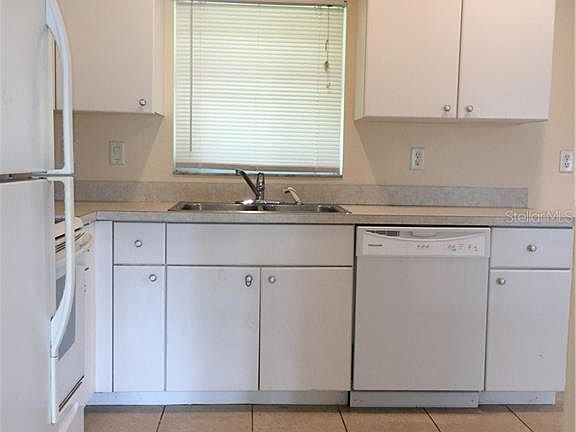 4th image of 3279 Belleville Ter