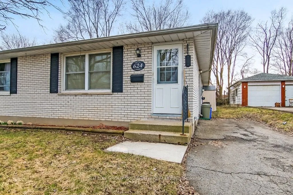 624 Mornington Ave photo 1