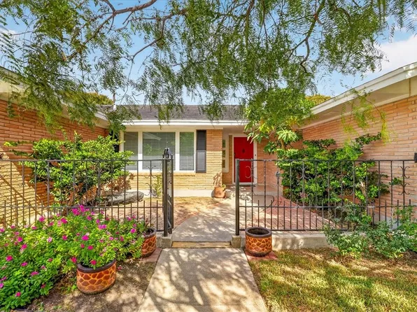 438 Haroldson Dr, Corpus Christi, TX 78412