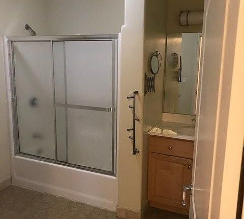 3rd image of 11218 La Maida St APT 304