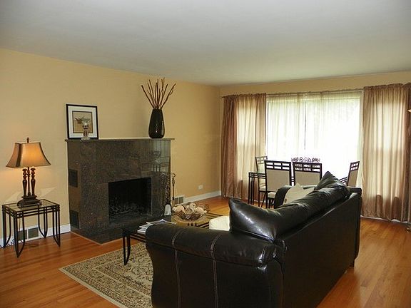 5th image of 9401 S Claremont Ave