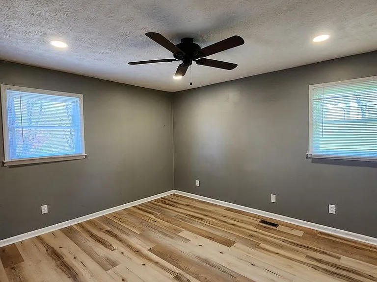 917 Olivette Rd — Photo 16