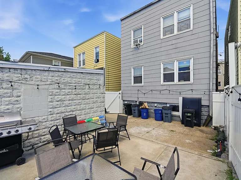 321 Lembeck Ave #1 — Photo 17