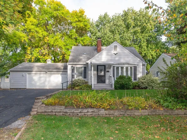 2724 France Ave N, Robbinsdale, MN 55422