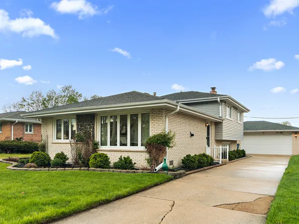 6612 W 92nd St, Oak Lawn, IL 60453
