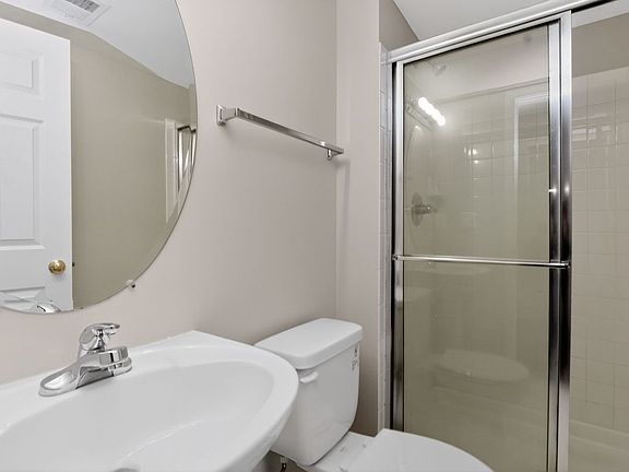 2nd image of 207 Chesterbrook Ct