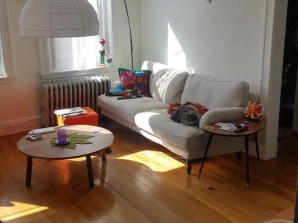 125 Park Dr APT 34, Boston, MA 02215