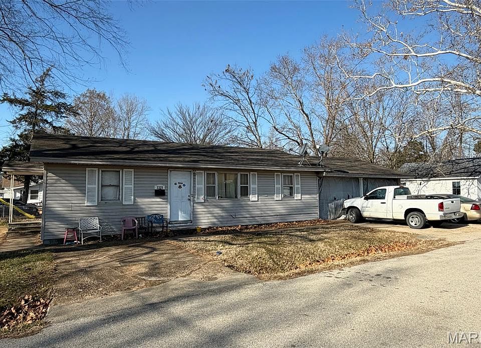 1st image of 2325 Mangold St
