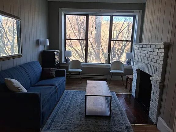 3rd image of 479 Main St #2