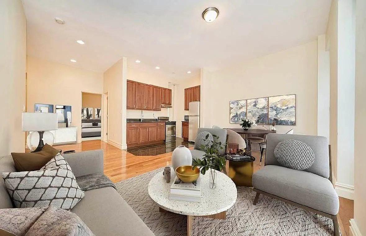 78 Manhattan Avenue — Photo 1