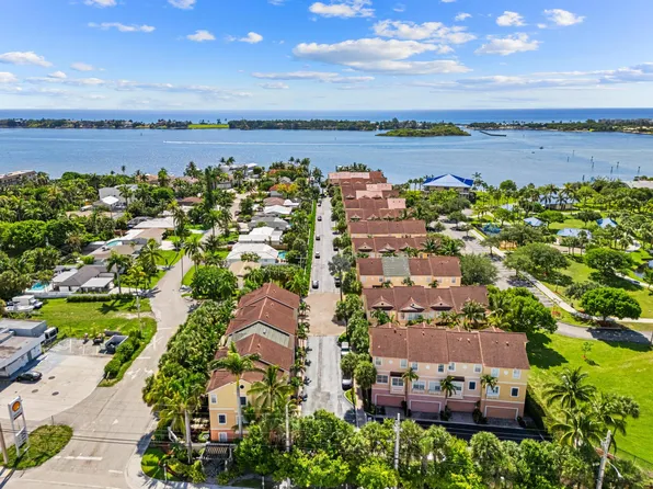 105 Harbors Way, Boynton Beach, FL 33435