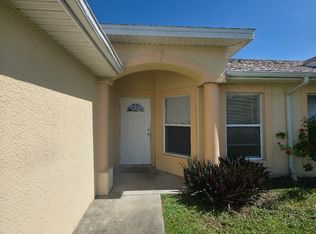 2211 NE 15th Ln, Cape Coral, FL 33909