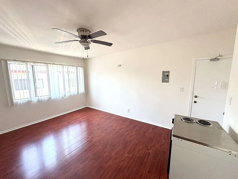 946 S. Carondelet Street — Photo 5