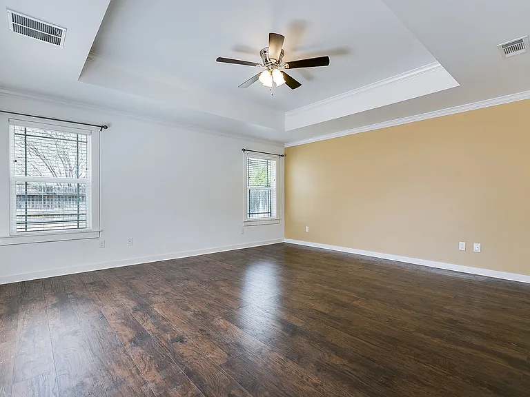 5918 Southampton Pl — Photo 16