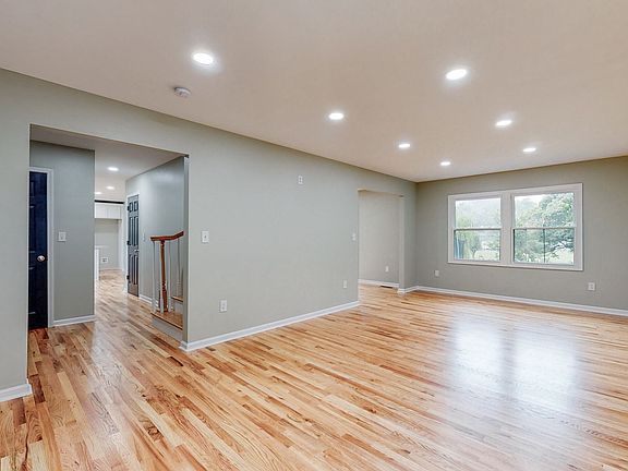 2nd image of 201 Woodmont Dr