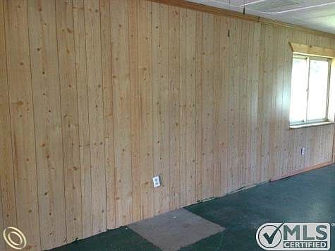 262-172496 - Kitchen (2).JPG