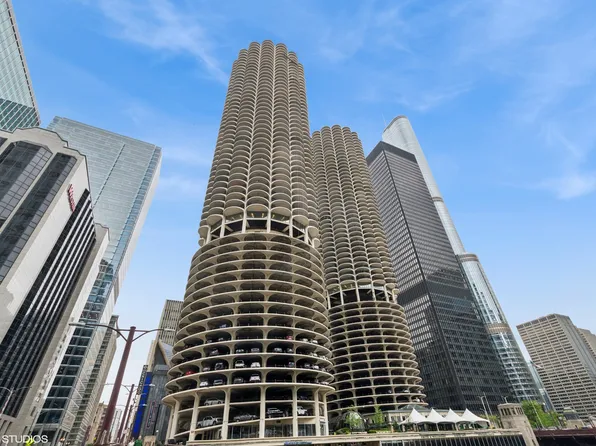 300 N State St APT 3205, Chicago, IL 60654