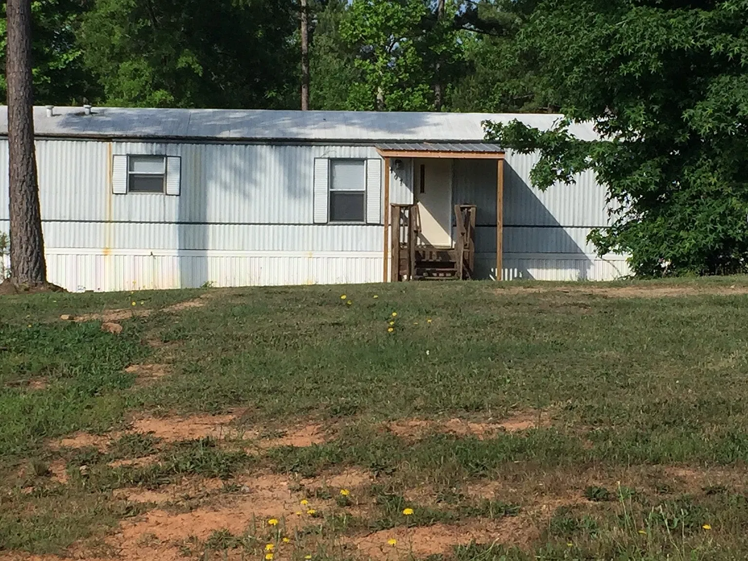 3 bed, 800 sqft, $1,200 — Photo 1
