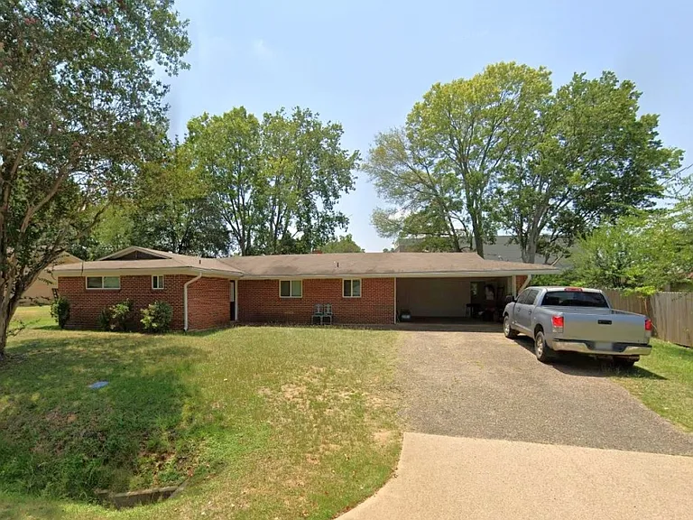 108 Rice Rd — Photo 2
