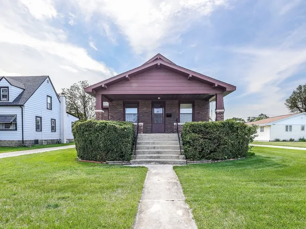 210 S Broadway St, Coal City, IL 60416