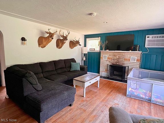 2nd image of 13732 Vermilion Rd