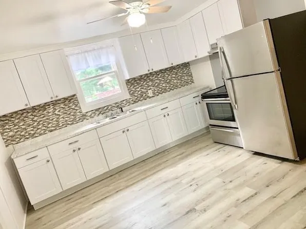 189 Tiogue Ave, Coventry, RI 02816