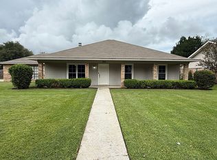 808 Briarwood Dr, New Iberia, LA 70560